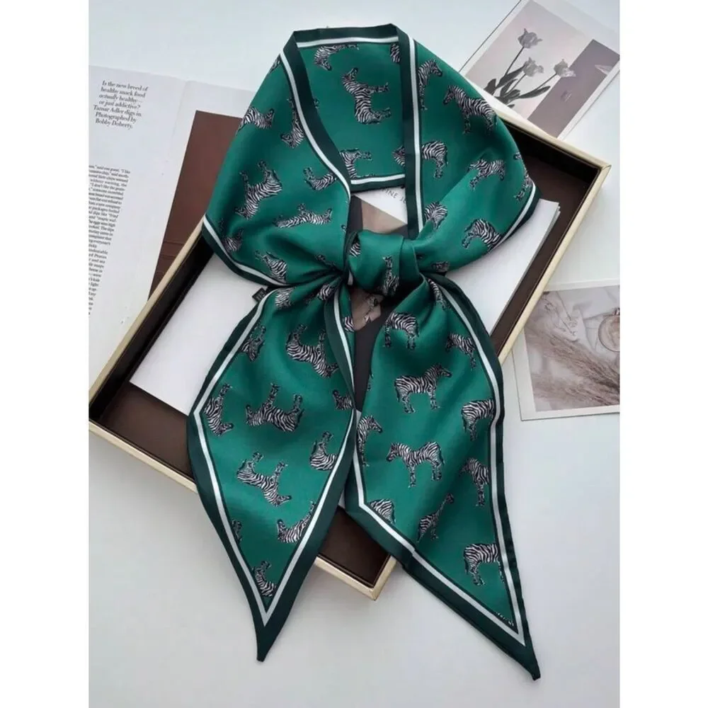 Zebra scarf P132